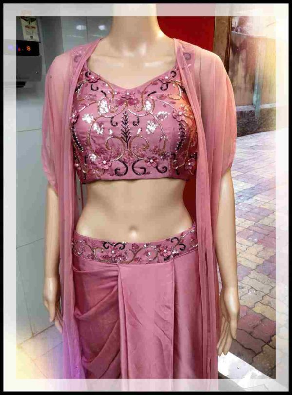 Pink Dhoti pattern saree and cape - Image 3